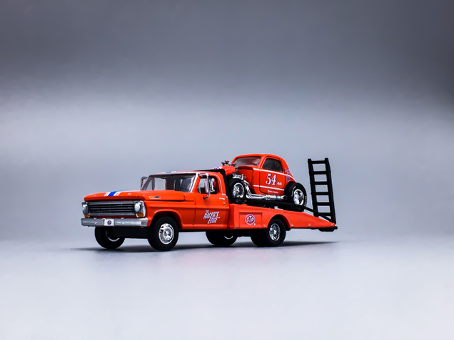 Illustration for article titled Vintage drag racing made by GL